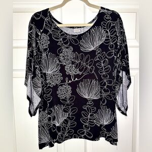 Simply Sisters Black & White Botanical Print Top — Size XL